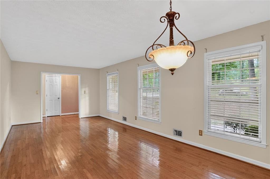 3 bedroom, 3 bathroom, 2,055 sq ft single family residence for sale at 9278 Seminole Road, Jonesboro, GA 30236 — photo 7