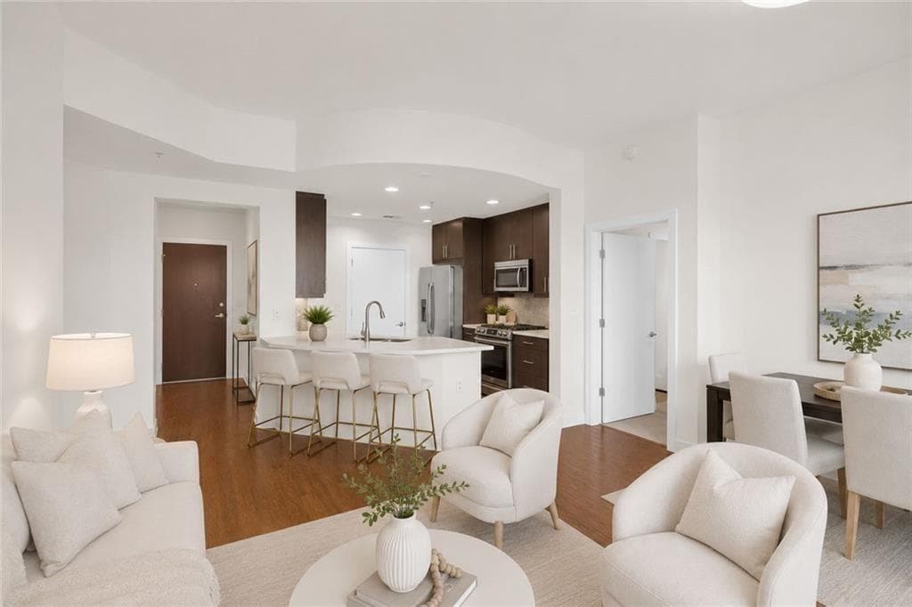 2 bedroom, 2 bathroom, 1,329 sq ft condominium for sale at 222 12th Street 1508, Atlanta, GA 30309 — photo 4