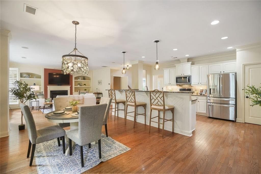 6 bedroom, 4 bathroom, 4,665 sq ft single family residence for sale at 3070 Blackstock Drive, Cumming, GA 30041 — photo 8
