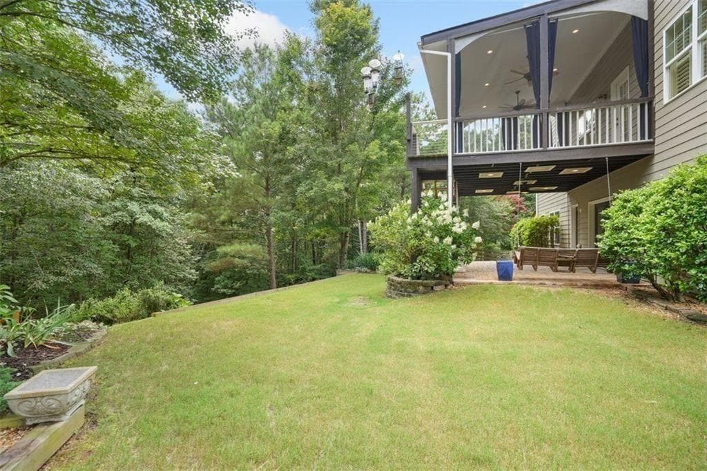 6 bedroom, 4 bathroom, 4,665 sq ft single family residence for sale at 3070 Blackstock Drive, Cumming, GA 30041 — photo 9