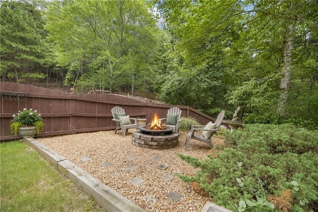 6 bedroom, 4 bathroom, 4,665 sq ft single family residence for sale at 3070 Blackstock Drive, Cumming, GA 30041 — photo 10