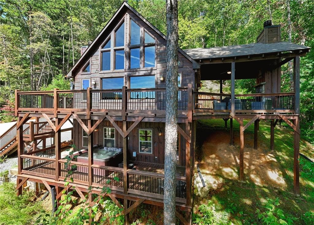 3 bedroom, 3 bathroom, 2,520 sq ft single family residence for sale at 300 Cloudland Trace, Epworth, GA 30541
