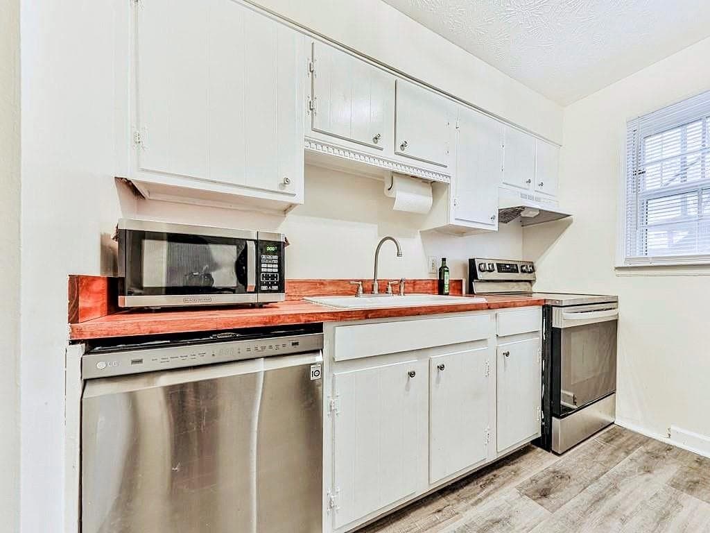 2 bedroom, 2 bathroom, 1,026 sq ft condominium for sale at 6700 Roswell Road 24E, Atlanta, GA 30328 — photo 5