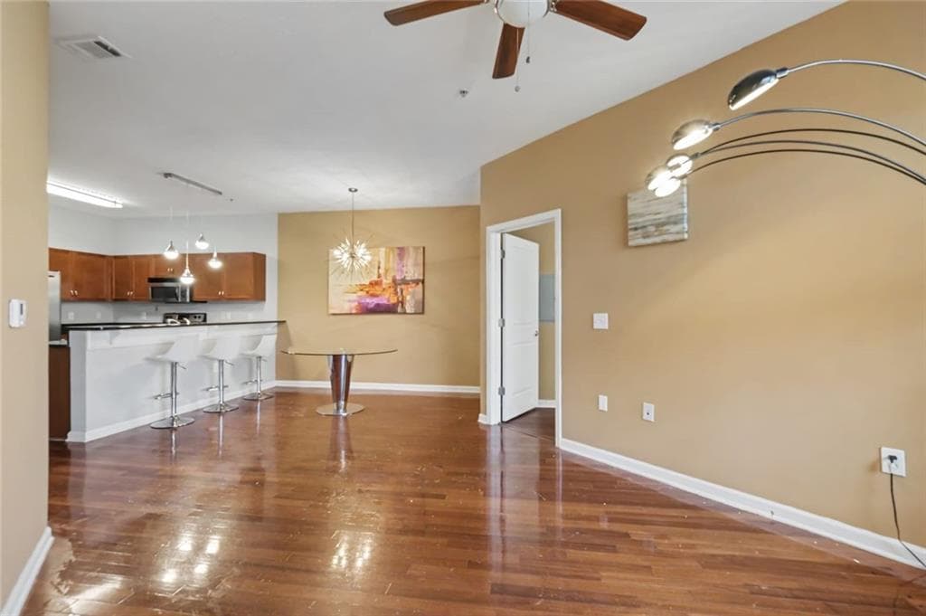 2 bedroom, 2 bathroom, 1,089 sq ft condominium for sale at 870 Mayson Turner Road 1311, Atlanta, GA 30314 — photo 9