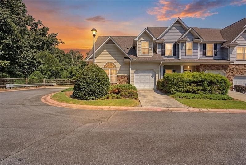 2 bedroom, 3 bathroom, 1,649 sq ft condominium for rent at 330 General Wheeler Drive 3, Kennesaw, GA 30144 for $2,200 a month — photo 2
