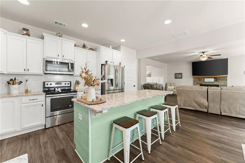 5 bedroom, 5 bathroom, 2,688 sq ft single family residence for sale at 176 Whelchell Valley Drive, Dawsonville, GA 30534 — photo 3