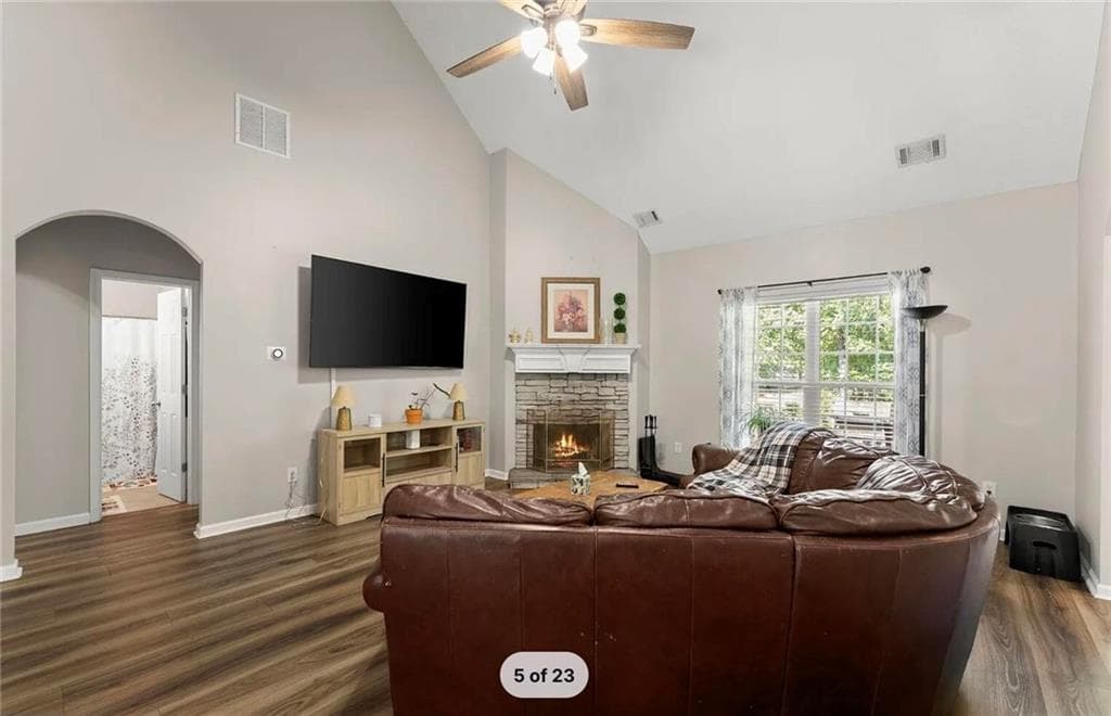 5 bedroom, 3 bathroom, 2,380 sq ft single family residence for sale at 125 Liberty Drive, Jefferson, GA 30549 — photo 5