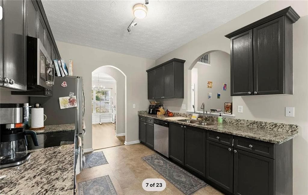 5 bedroom, 3 bathroom, 2,380 sq ft single family residence for sale at 125 Liberty Drive, Jefferson, GA 30549 — photo 7
