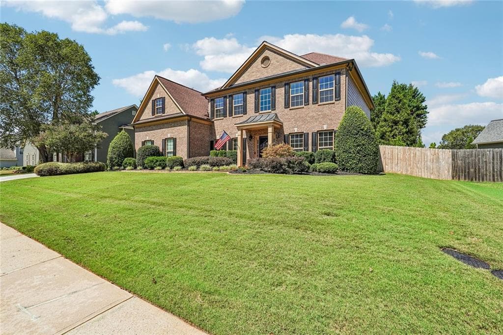 5 bedroom, 3 bathroom, 3,020 sq ft single family residence for sale at 337 Meadowcrest Circle, Canton, GA 30115 — photo 2
