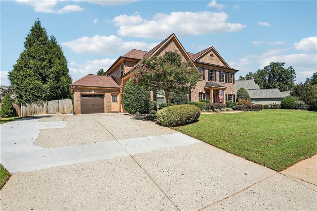 5 bedroom, 3 bathroom, 3,020 sq ft single family residence for sale at 337 Meadowcrest Circle, Canton, GA 30115 — photo 3