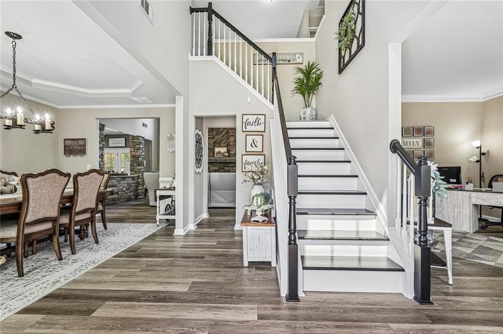 5 bedroom, 3 bathroom, 3,020 sq ft single family residence for sale at 337 Meadowcrest Circle, Canton, GA 30115 — photo 6