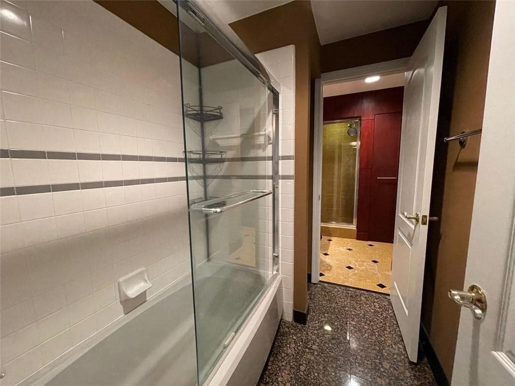 2 bedroom, 2 bathroom, 1,209 sq ft condominium for rent at 3475 Oak Valley Road 1480, Atlanta, GA 30326 for $2,650 a month — photo 9