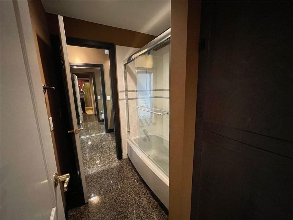 2 bedroom, 2 bathroom, 1,209 sq ft condominium for sale at 3475 Oak Valley Road 1480, Atlanta, GA 30326 — photo 10
