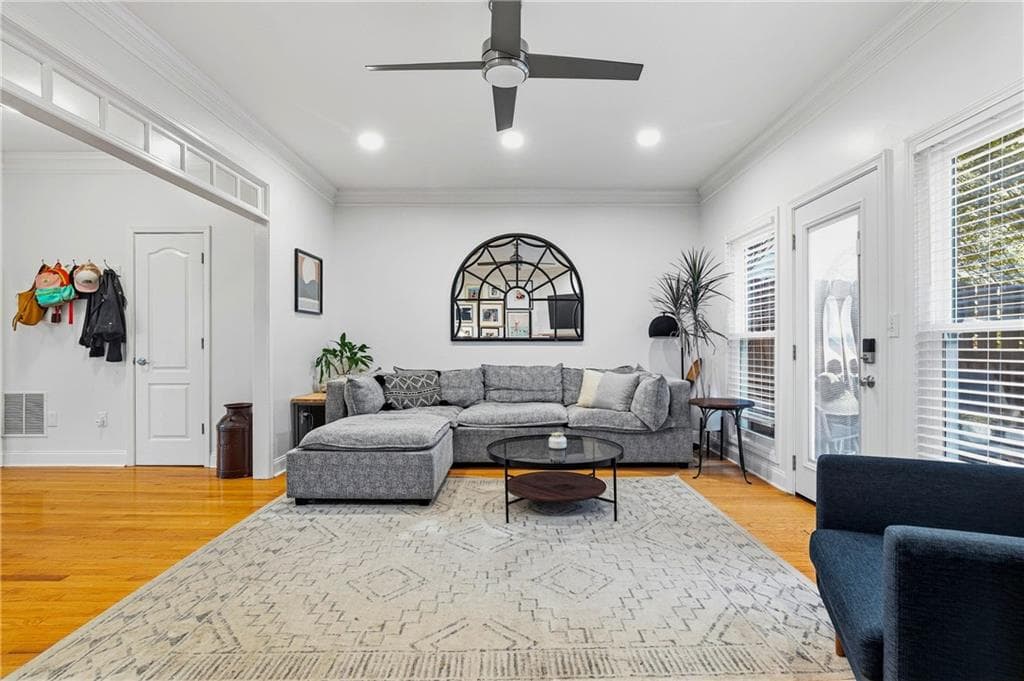 3 bedroom, 5 bathroom, 1,962 sq ft townhouse for sale at 1041 Atlanta Avenue 2, Decatur, GA 30030 — photo 9