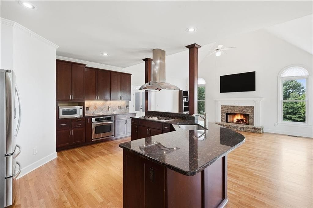 5 bedroom, 5 bathroom, 4,746 sq ft single family residence for sale at 2951 Summitop Court, Marietta, GA 30066 — photo 7