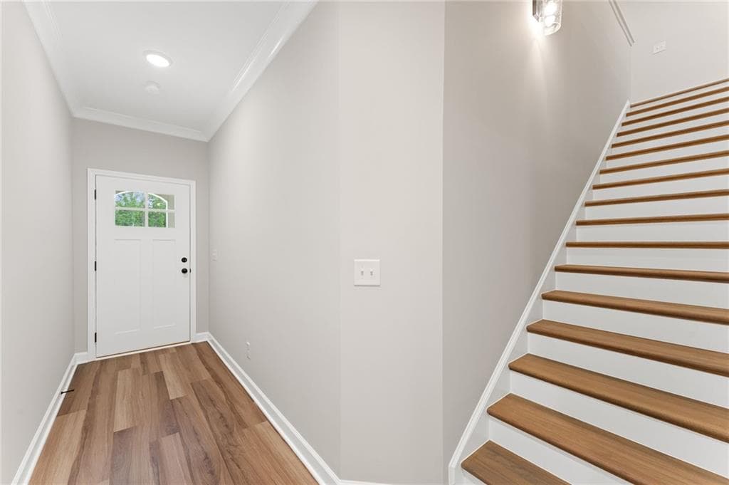 3 bedroom, 3 bathroom, 1,805 sq ft townhouse for sale at 308 Colsen Drive, Acworth, GA 30102 — photo 2