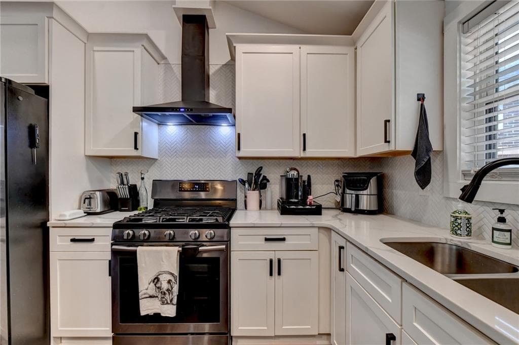6 bedroom, 4 bathroom, 2,309 sq ft single family residence for sale at 2345 Tilson Road, Decatur, GA 30032 — photo 7