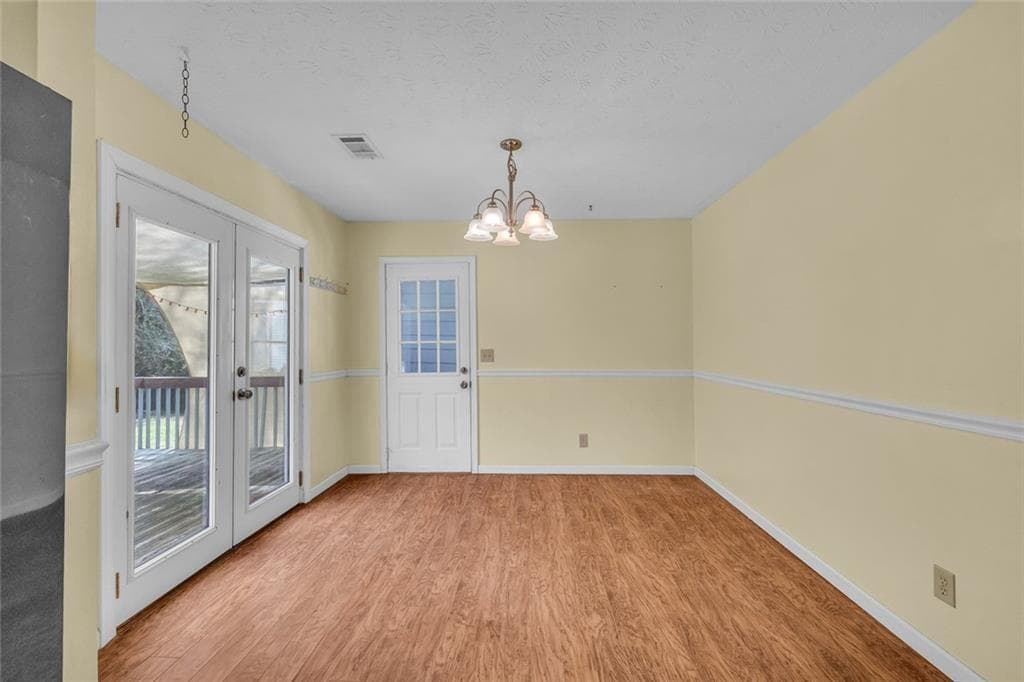 3 bedroom, 2 bathroom, 1,278 sq ft single family residence for sale at 374 Meadow Trace Drive, Auburn, GA 30011 — photo 6