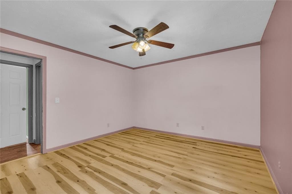 3 bedroom, 2 bathroom, 1,278 sq ft single family residence for sale at 374 Meadow Trace Drive, Auburn, GA 30011 — photo 8