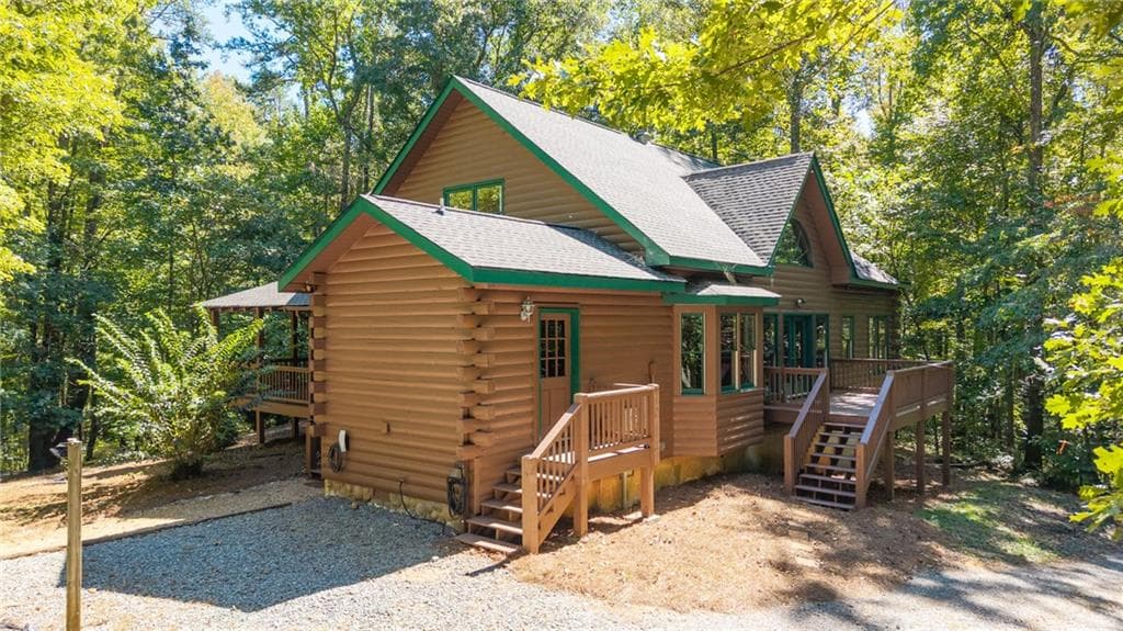 3 bedroom, 3 bathroom, 2,224 sq ft single family residence for sale at 857 Talking Rock Falls, Jasper, GA 30143 — photo 3