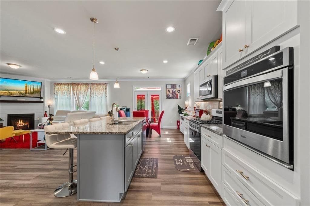 4 bedroom, 4 bathroom, 2,955 sq ft single family residence for sale at 721 Autumn Meadow Drive, Loganville, GA 30052 — photo 9