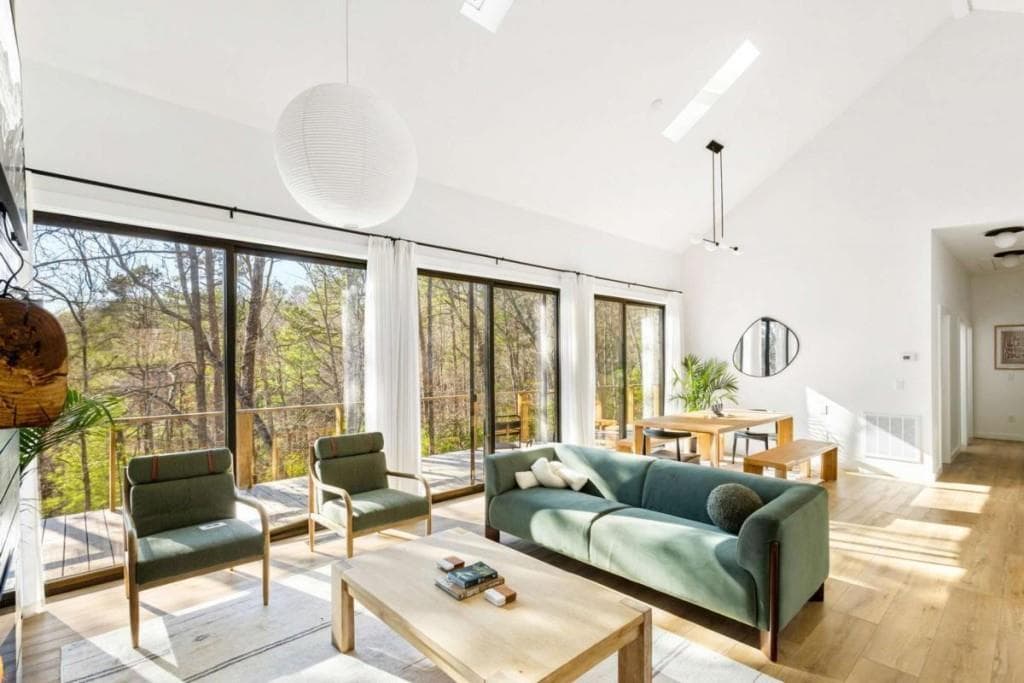 3 bedroom, 3 bathroom, 1,544 sq ft single family residence for sale at 206 Anderson Drive, Blue Ridge, GA 30513 — photo 8