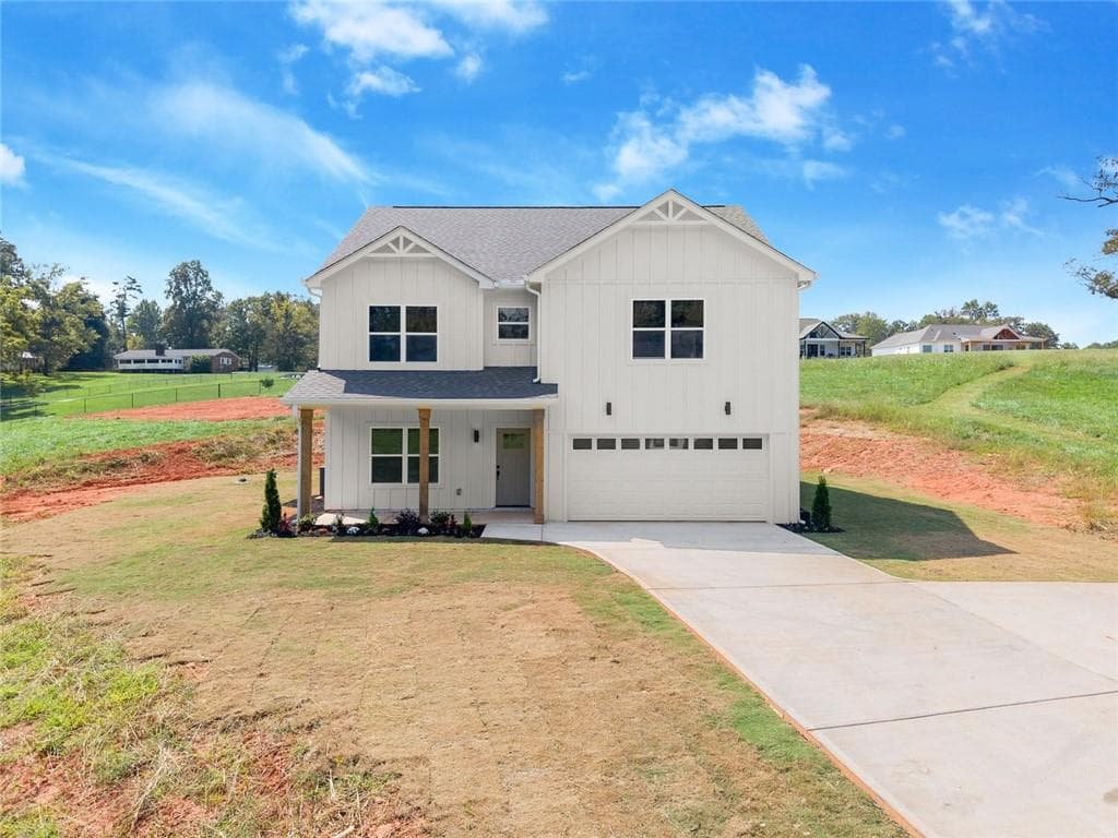 4 bedroom, 3 bathroom, 3,300 sq ft single family residence for sale at 274 Hardman Road, Clarkesville, GA 30523 — photo 2