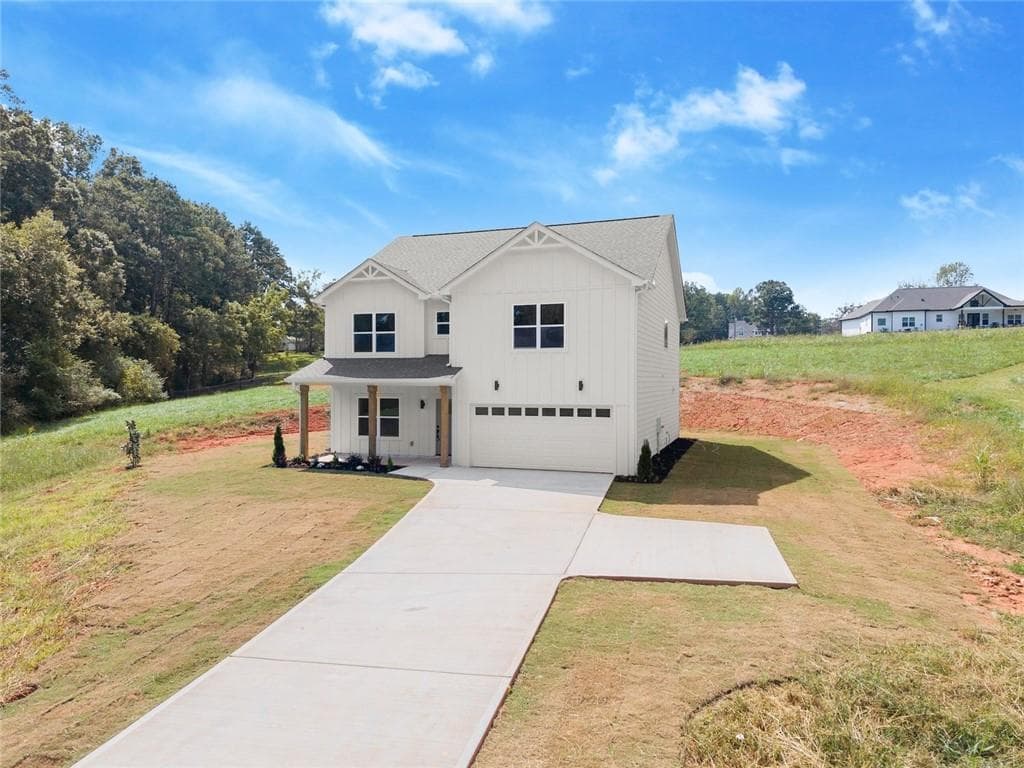 4 bedroom, 3 bathroom, 3,300 sq ft single family residence for sale at 274 Hardman Road, Clarkesville, GA 30523 — photo 5