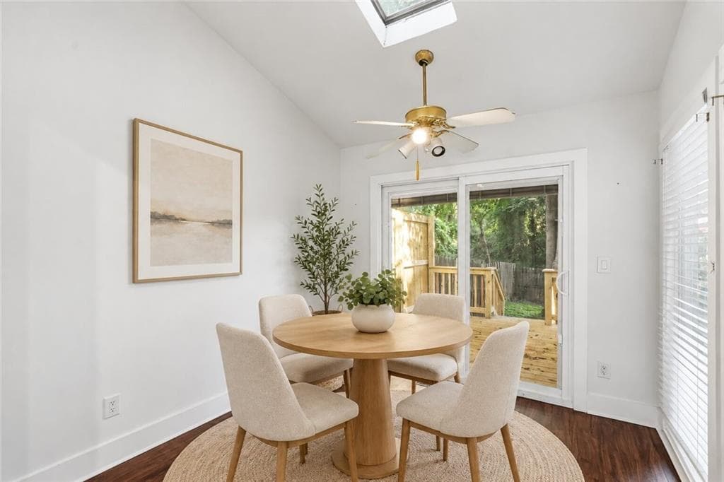 3 bedroom, 4 bathroom, 1,532 sq ft townhouse for sale at 2226 Spring Walk Court, Atlanta, GA 30341 — photo 6
