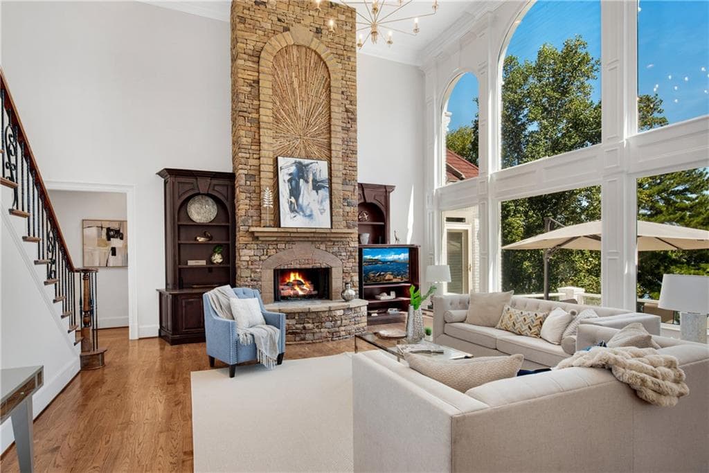 6 bedroom, 6 bathroom, 6,198 sq ft single family residence for sale at 6400 Lakeview Drive, Buford, GA 30518 — photo 8