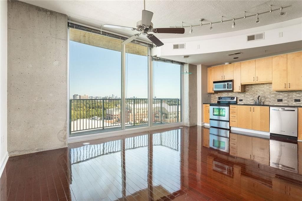 1 bedroom, 1 bathroom, 745 sq ft condominium for sale at 361 17th Street 1120, Atlanta, GA 30363 — photo 6