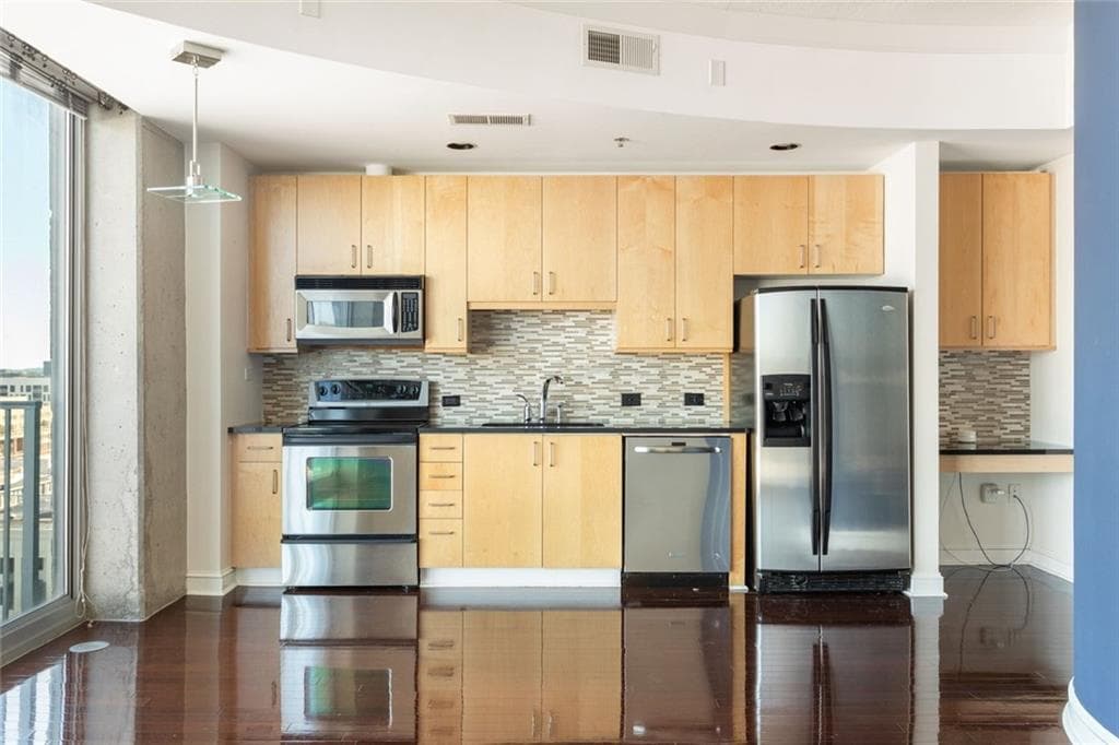 1 bedroom, 1 bathroom, 745 sq ft condominium for sale at 361 17th Street 1120, Atlanta, GA 30363 — photo 7