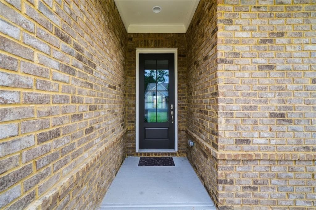 3 bedroom, 2 bathroom, 2,050 sq ft single family residence for sale at 3035 Steinbeck Street, Cumming, GA 30041 — photo 7