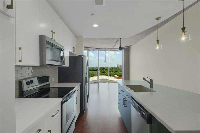 1 bedroom, 1 bathroom, 816 sq ft condominium for sale at 361 17th Street 910, Atlanta, GA 30363