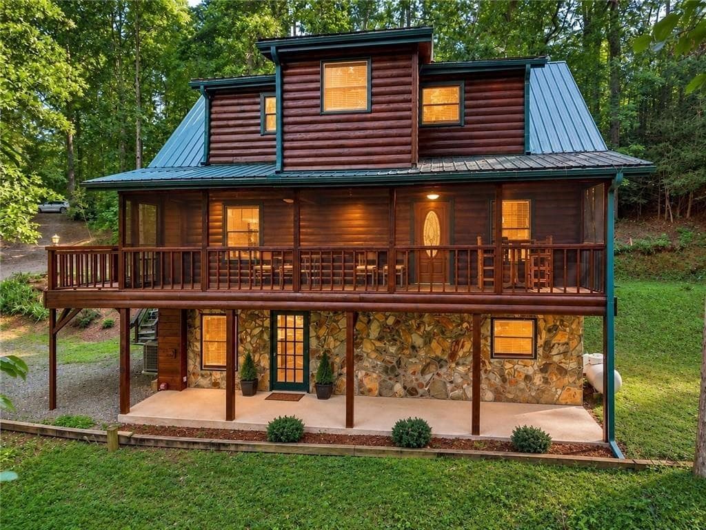 3 bedroom, 3 bathroom, 2,040 sq ft single family residence for sale at 48 Twin Creeks, Blue Ridge, GA 30513 — photo 3
