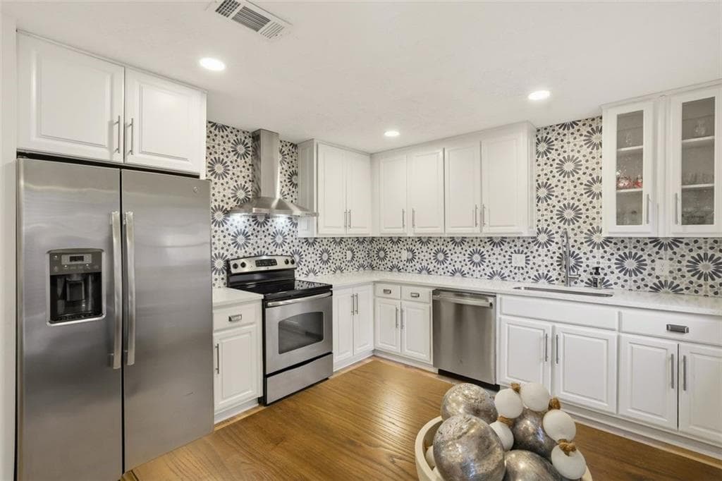 2 bedroom, 3 bathroom, 1,409 sq ft condominium for sale at 5034 Meadow Lane, Marietta, GA 30068 — photo 7