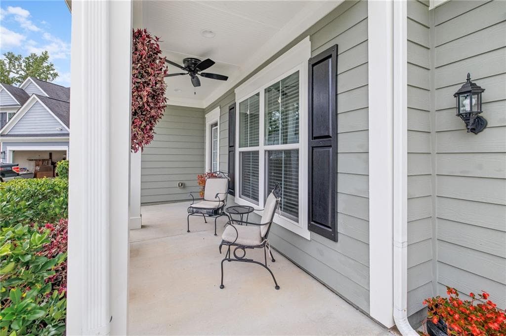 4 bedroom, 3 bathroom, 2,967 sq ft single family residence for sale at 6576 Red Hawk Way, Hoschton, GA 30548 — photo 6