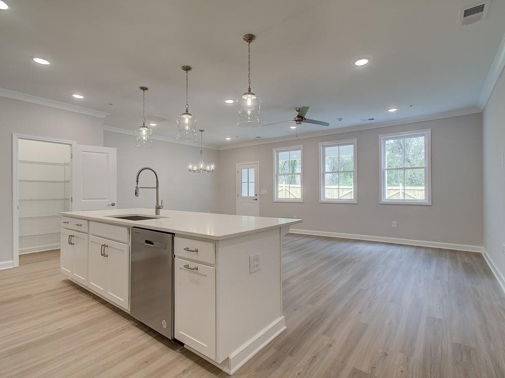 3 bedroom, 3 bathroom, 1,805 sq ft townhouse for sale at 312 Colsen Drive, Acworth, GA 30102 — photo 4