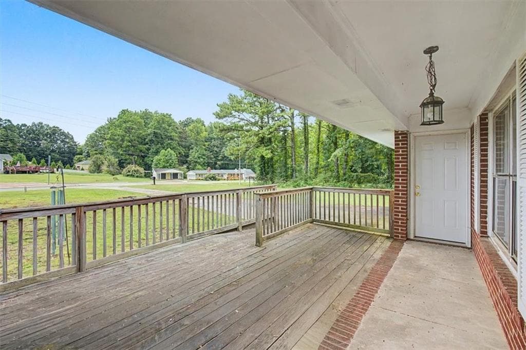 4 bedroom, 3 bathroom, 1,632 sq ft single family residence for sale at 5735 Burnt Hickory Road, Powder Springs, GA 30127 — photo 2