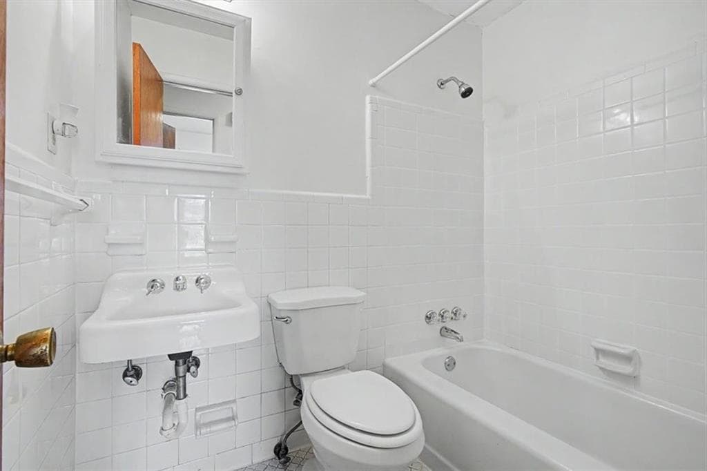 4 bedroom, 3 bathroom, 1,632 sq ft single family residence for sale at 5735 Burnt Hickory Road, Powder Springs, GA 30127 — photo 8