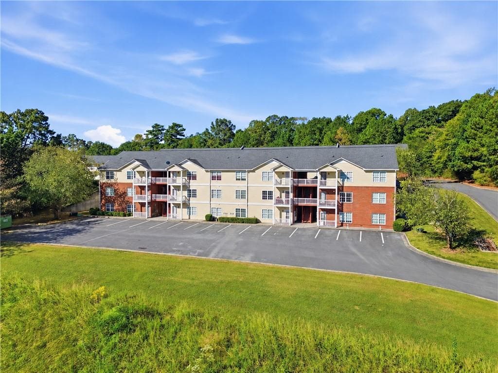 1 bedroom, 1 bathroom, 805 sq ft condominium for sale at 406 Waterford Drive, Calhoun, GA 30701 — photo 10