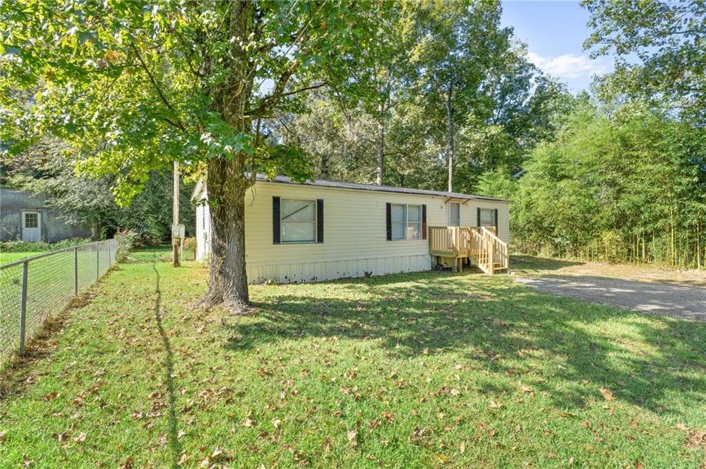 3 bedroom, 2 bathroom, 1,344 sq ft single family residence for sale at 79 Hennon Drive, Rome, GA 30165 — photo 4