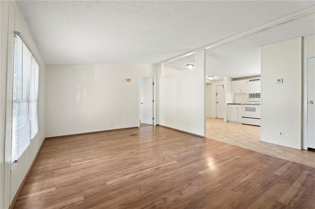 3 bedroom, 2 bathroom, 1,344 sq ft single family residence for sale at 79 Hennon Drive, Rome, GA 30165 — photo 7