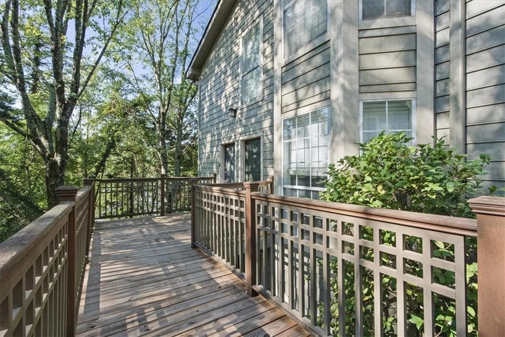 2 bedroom, 2 bathroom, 1,187 sq ft condominium for rent at 2901 Lenox Road 603, Atlanta, GA 30324 for $2,150 a month — photo 2