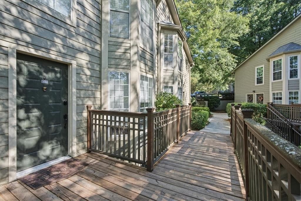 2 bedroom, 2 bathroom, 1,187 sq ft condominium for rent at 2901 Lenox Road 603, Atlanta, GA 30324 for $2,150 a month — photo 4