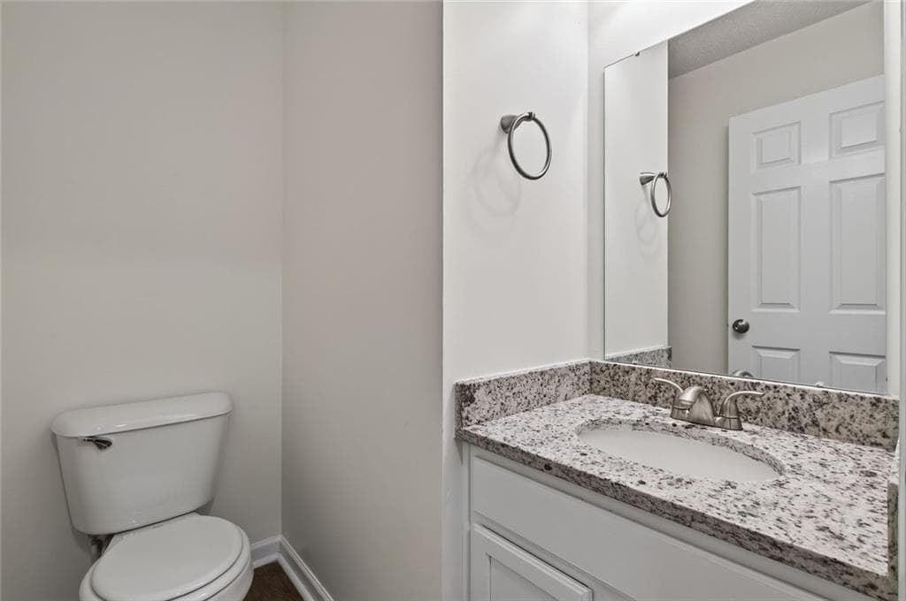 3 bedroom, 3 bathroom, 2,216 sq ft single family residence for sale at 4024 Angels Drive, Stockbridge, GA 30281 — photo 4