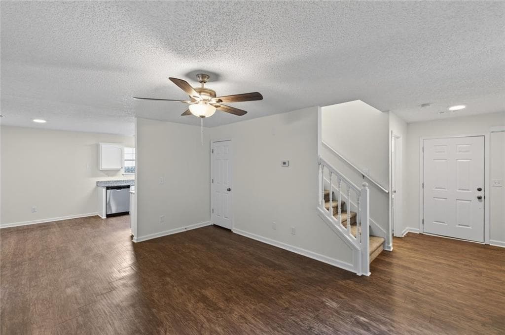 3 bedroom, 3 bathroom, 2,216 sq ft single family residence for sale at 4024 Angels Drive, Stockbridge, GA 30281 — photo 8