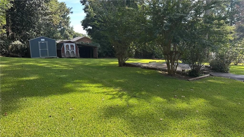 3 bedroom, 2 bathroom, 1,516 sq ft single family residence for sale at 5574 Laurel Lane, Lilburn, GA 30047 — photo 4