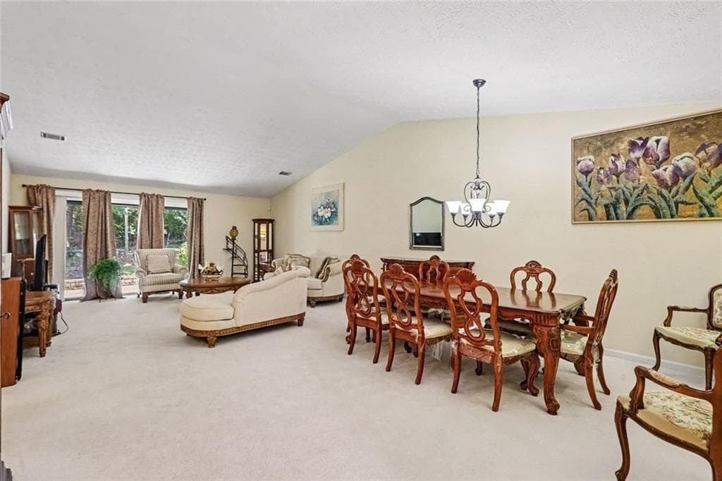 2 bedroom, 2 bathroom, 1,545 sq ft townhouse for sale at 7107 Forest Lane, Union City, GA 30291 — photo 2
