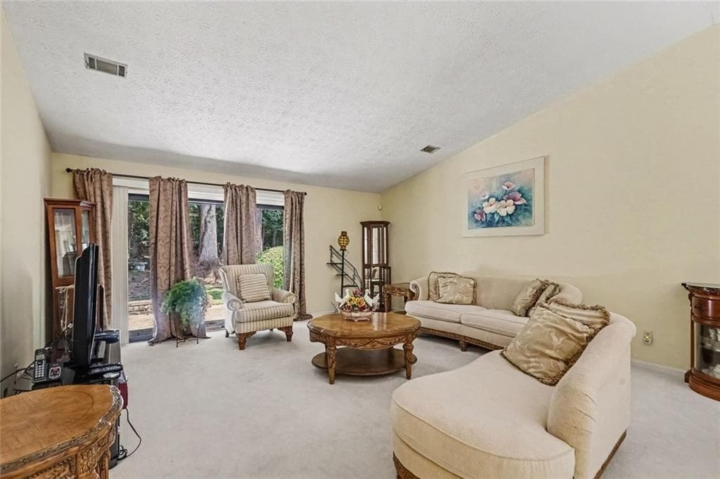2 bedroom, 2 bathroom, 1,545 sq ft townhouse for sale at 7107 Forest Lane, Union City, GA 30291 — photo 3